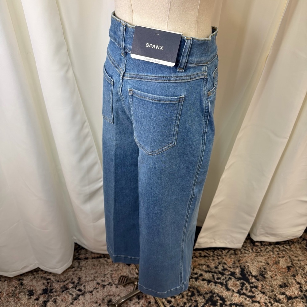 NWT SPANX ‘Cropped Wide Leg Jeans’ in “Stonewashed Blue” Size Small - Picture 12 of 16